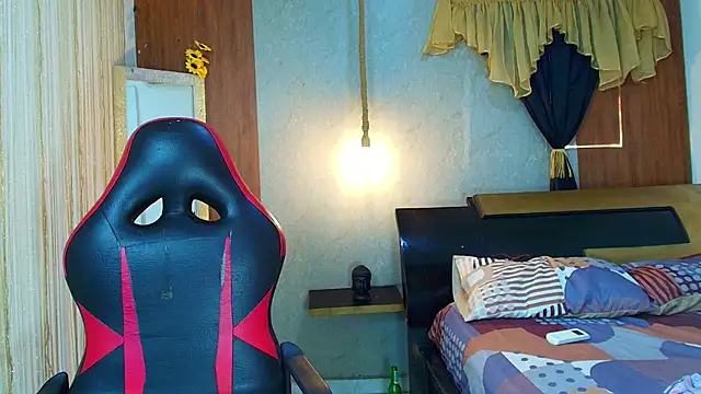 kim curlyy online show from April 2026 01:14:01 PM