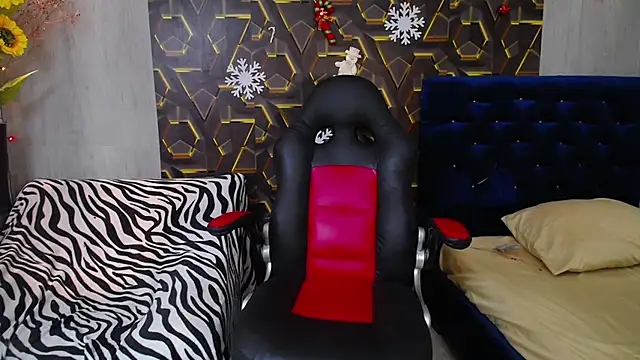 kim curlyy online show from November 2025 02:40:02 PM