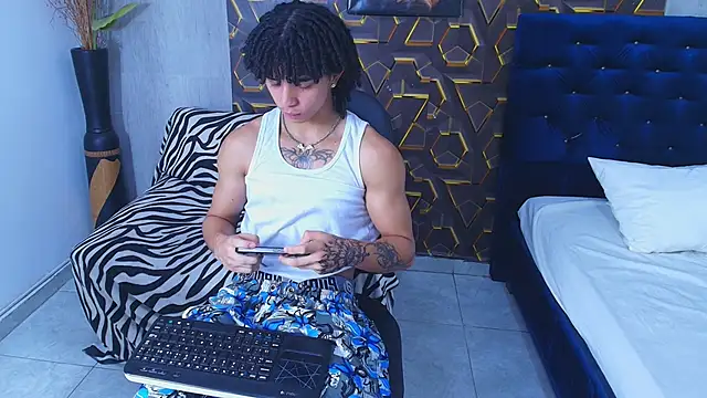 kim curlyy online show from June 2026 05:17:02 PM