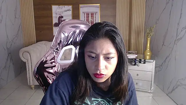 Snapshot of serabella_s chatting on November 2025 01:00:01 PM serabella s online show from November 2025 01:00:01 PM