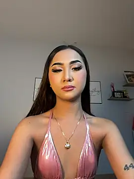 Diannellove online show from February 2026 07:00:02 PM