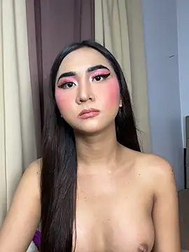 Diannellove online show from April 2026 03:47:01 PM