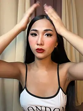 Snapshot of Diannellove chatting on June 2026 05:11:01 PM Diannellove online show from June 2026 05:11:01 PM