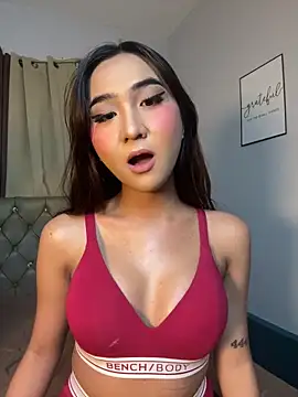 Diannellove online show from March 2026 06:23:01 PM