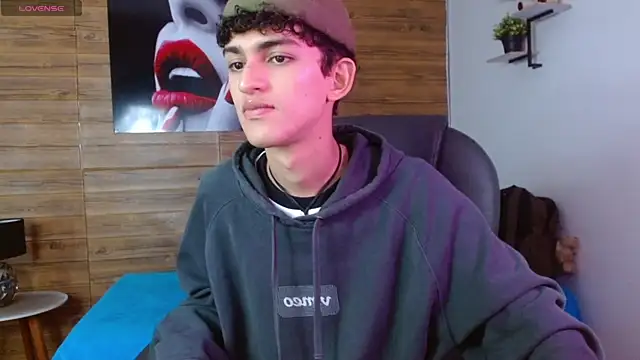 Michaelkoiv online show from November 2025 12:16:02 PM