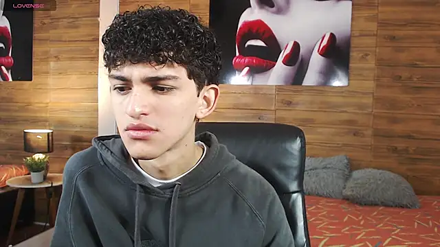 Michaelkoiv online show from March 2026 11:25:02 AM