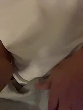 nicky0902 online show from November 2025 04:18:02 PM