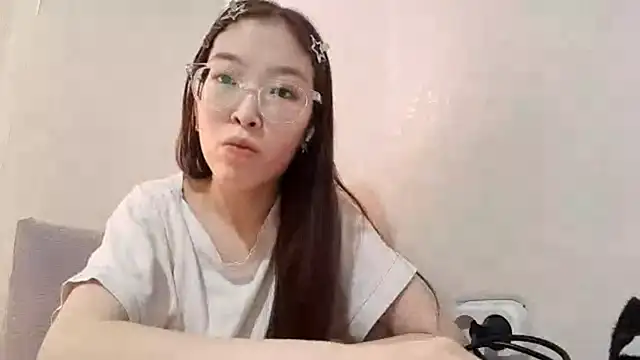 MollyTiger online show from December 2025 06:45:02 AM