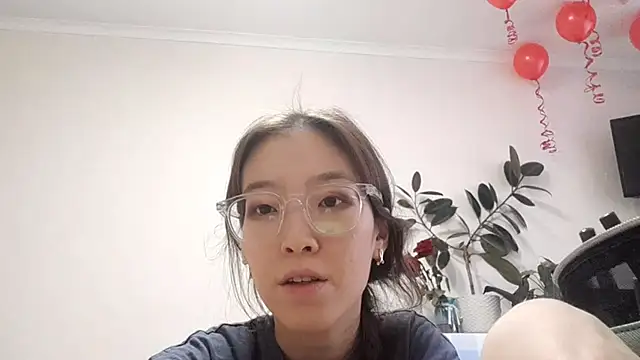 MollyTiger online show from November 2025 09:21:02 AM