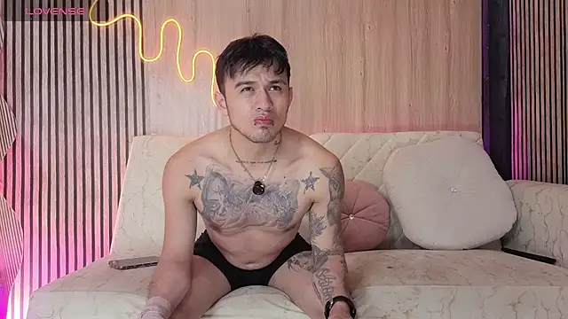 kingbrakly online show from December 2025 03:30:02 AM