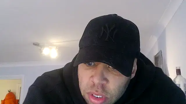 Samueldan12 online show from November 2025 10:59:02 AM