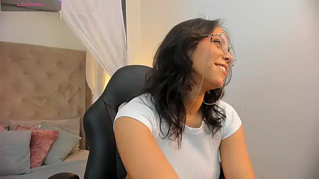 Scarlett musik online show from February 2026 02:02:01 PM