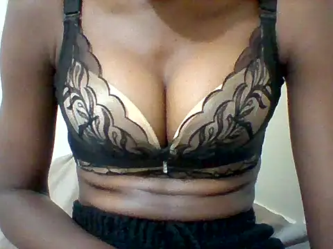 Londy170 online show from December 2025 09:42:02 PM