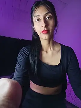 Im Kloe online show from May 2026 11:02:02 PM