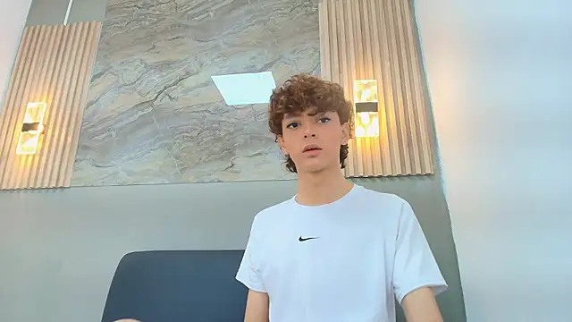 CRISS ALLEN1 online show from February 2026 12:48:02 PM