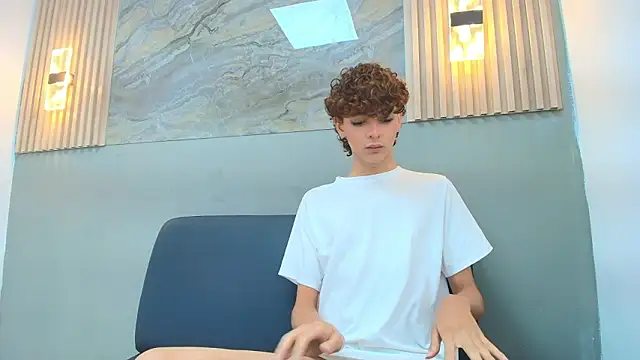 CRISS ALLEN1 online show from February 2026 01:21:02 PM