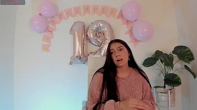 luna cute   online show from February 2026 07:47:02 PM