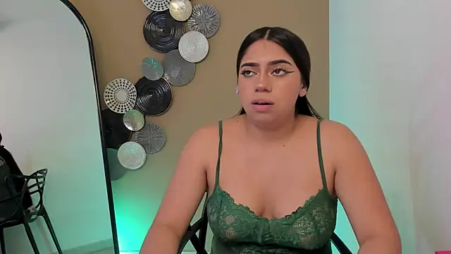 Snapshot of luna_cute__ chatting on May 2026 09:09:02 PM luna cute online show from May 2026 09:09:02 PM