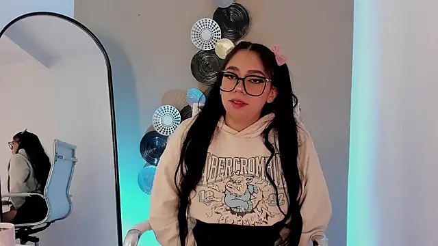 Snapshot of luna_cute__ chatting on December 2025 12:53:01 PM luna cute online show from December 2025 12:53:01 PM