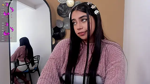 luna cute   online show from June 2026 09:53:02 PM
