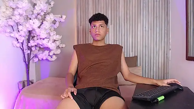 Andrey Lev1 online show from November 2025 07:47:01 PM