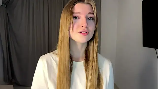 Michell Rosse online show from November 2025 06:52:02 PM