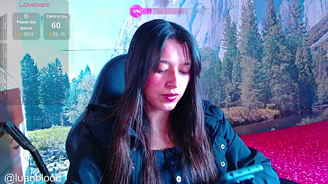 luanablood online show from December 2025 06:53:01 PM