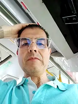 Snapshot of Fuegosutil chatting on November 2025 03:45:02 PM Fuegosutil online show from November 2025 03:45:02 PM