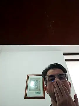 Fuegosutil online show from January 2026 06:36:01 PM
