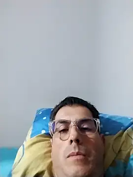 Fuegosutil online show from December 2025 11:03:01 AM
