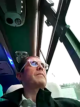 Snapshot of Fuegosutil chatting on November 2025 02:17:01 PM Fuegosutil online show from November 2025 02:17:01 PM