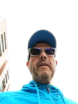 Fuegosutil online show from December 2025 04:17:02 PM