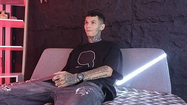 Paulo 527 online show from February 2026 08:53:01 PM