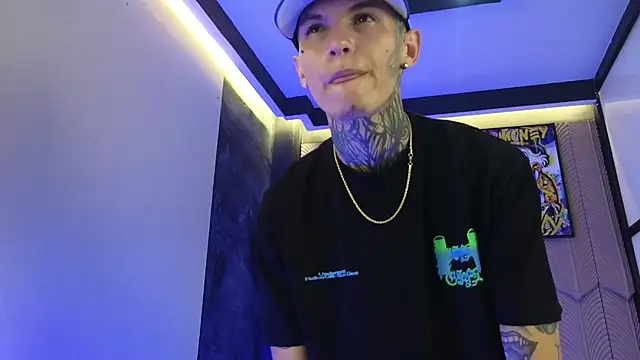 Paulo 527 online show from February 2026 08:51:01 PM