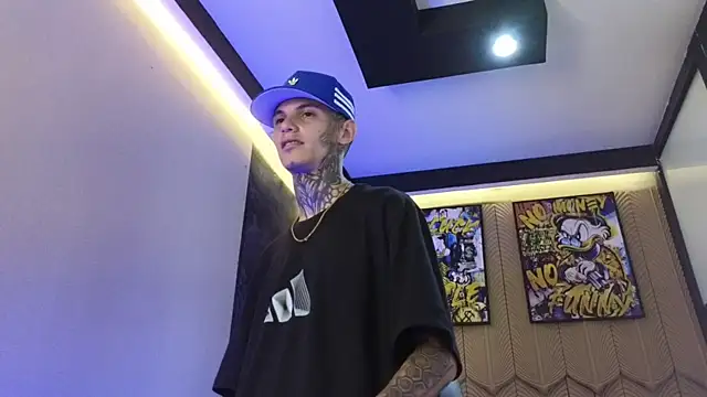 Paulo 527 online show from February 2026 09:01:01 PM