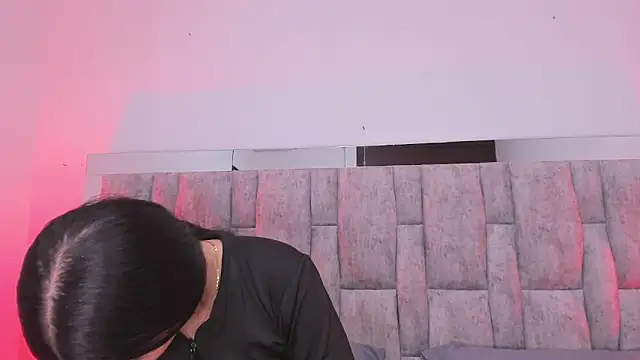 ZafiraNavarro online show from February 2026 09:44:01 PM