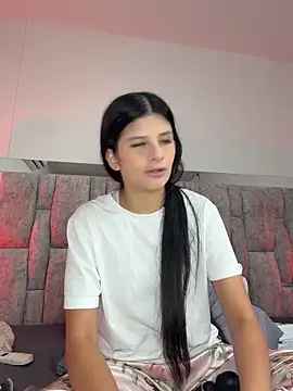 ZafiraNavarro online show from April 2026 06:10:01 PM
