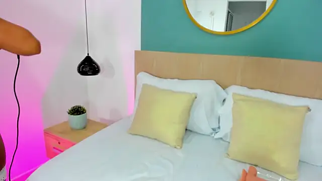 cloey07  online show from January 2026 12:33:01 PM