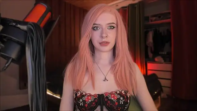 Mistress Iris online show from November 2025 04:29:02 PM