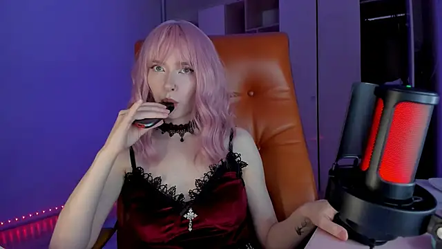 Mistress Iris online show from May 2026 04:10:01 PM