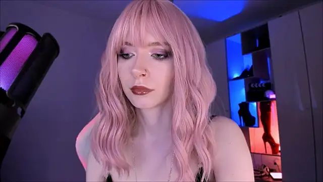 Mistress Iris online show from July 2026 04:36:01 PM