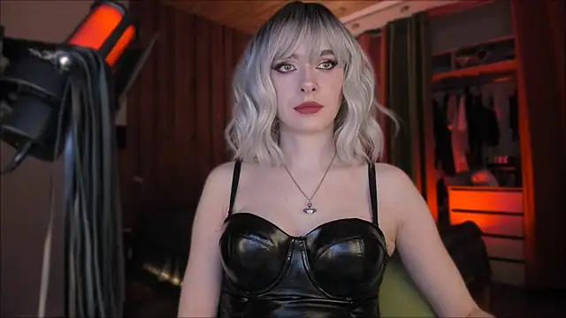 Mistress Iris online show from December 2025 05:46:01 PM