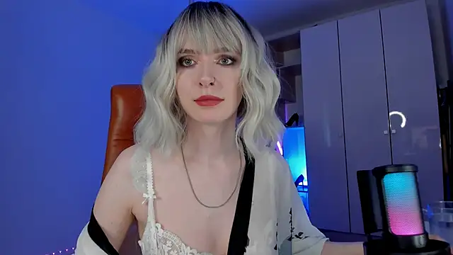 Mistress Iris online show from June 2026 05:47:02 PM