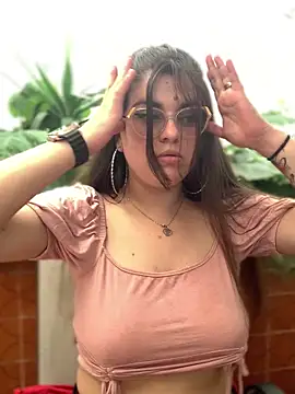 Scarletts Boobs online show from November 2025 07:36:01 PM