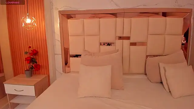 samantha quinnn online show from April 2026 04:14:02 AM