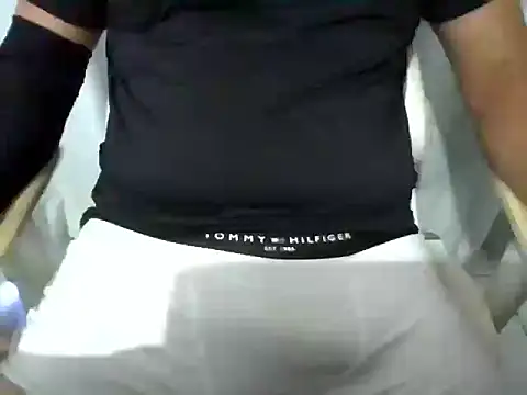 Snapshot of Maxsex7771 chatting on December 2025 06:24:01 PM Maxsex7771 online show from December 2025 06:24:01 PM