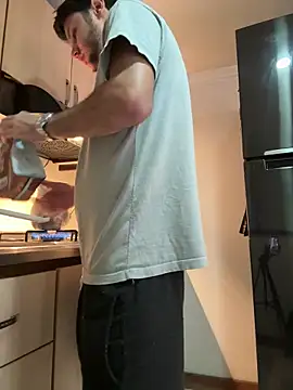 Snapshot of RicoValen chatting on February 2026 11:15:02 PM RicoValen online show from February 2026 11:15:02 PM