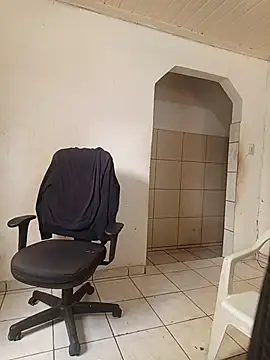 theyllorwillian online show from April 2026 04:30:01 PM