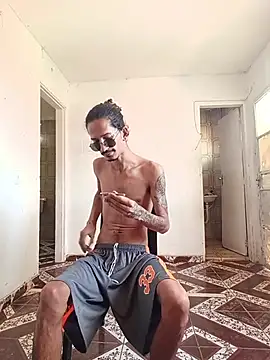 Snapshot of theyllorwillian chatting on February 2026 05:09:02 PM theyllorwillian online show from February 2026 05:09:02 PM