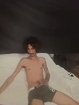 Snapshot of theyllorwillian chatting on December 2025 12:17:02 AM theyllorwillian online show from December 2025 12:17:02 AM